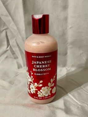 Bath & Body Works Japanese Cherry Blossom Bubble Bath - Red & White